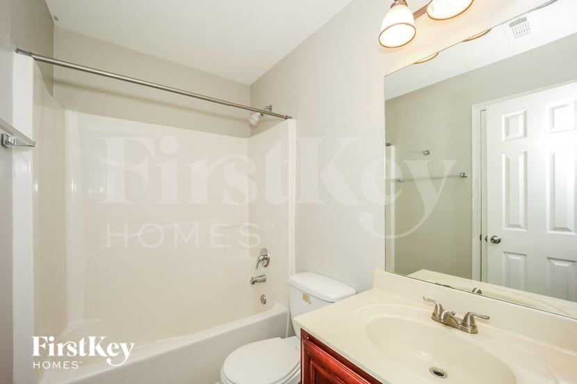 Building Photo - 7864 Wrotham Cir