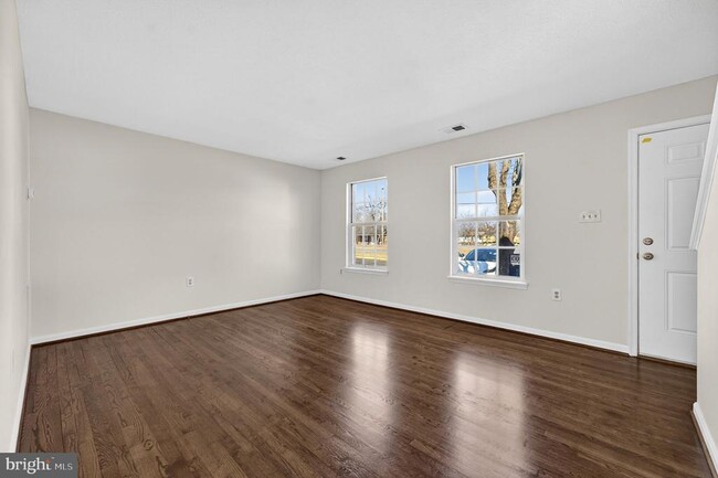 Building Photo - 352 Valley Mill Rd