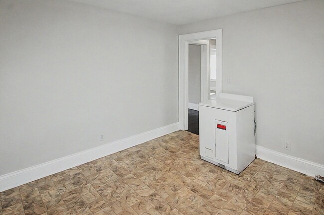 Building Photo - 4521 Hovis Rd
