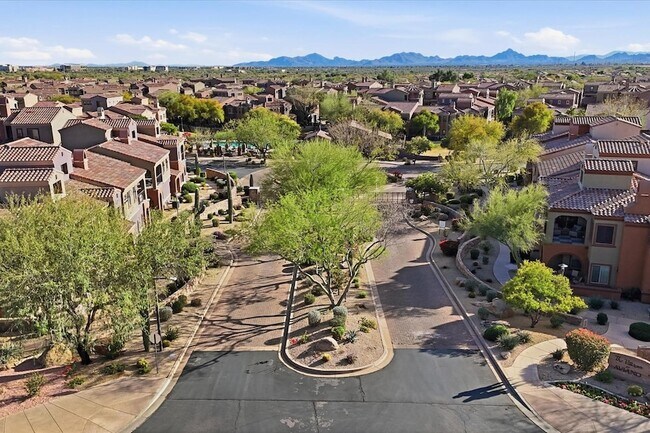 Building Photo - 3935 E Rough Rider Rd