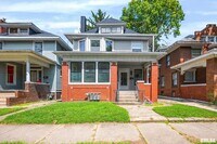 Building Photo - 1611 W Barker Ave