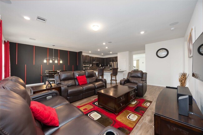 Building Photo - 8006 Ash Ridge Dr
