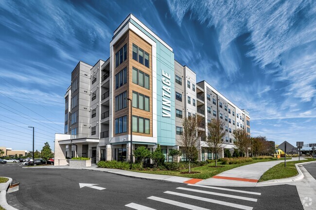 Building Photo - Vintage Lake Mary Apartments