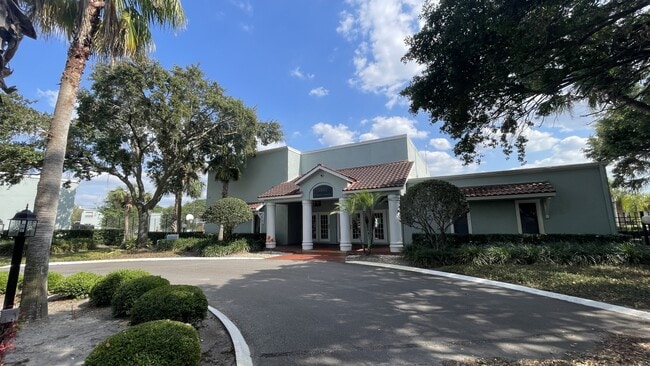 Building Photo - 2860 Somerset Park Dr