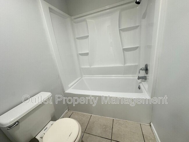 Building Photo - 1710 Ridgewood Ln
