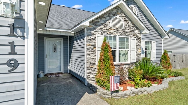 Building Photo - 119 Silver Queen Ln