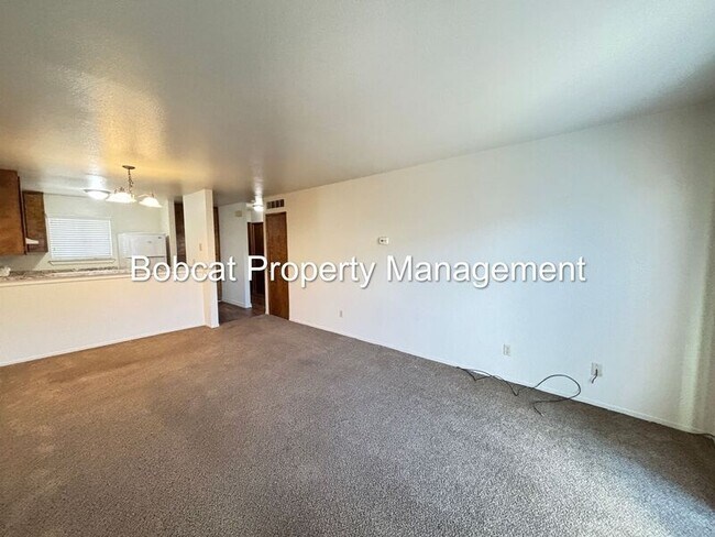 Building Photo - 1516 South Ct