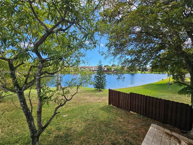 Building Photo - 563 NW 98th Ct