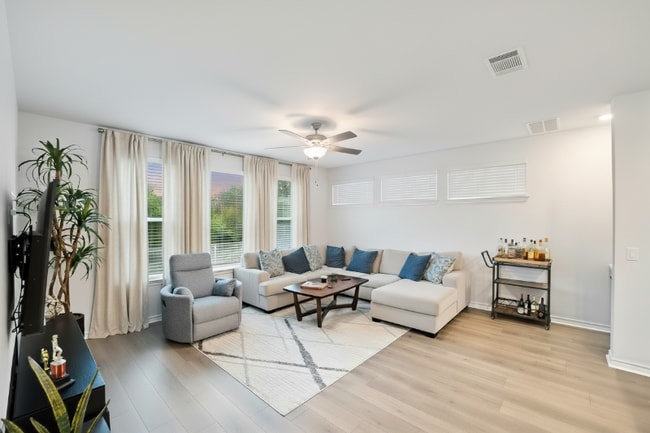 Building Photo - 4808 Plum Peach Bend