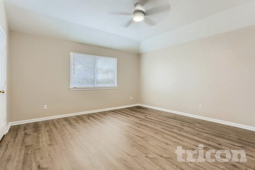 Building Photo - 4015 Camelia Glen Ln