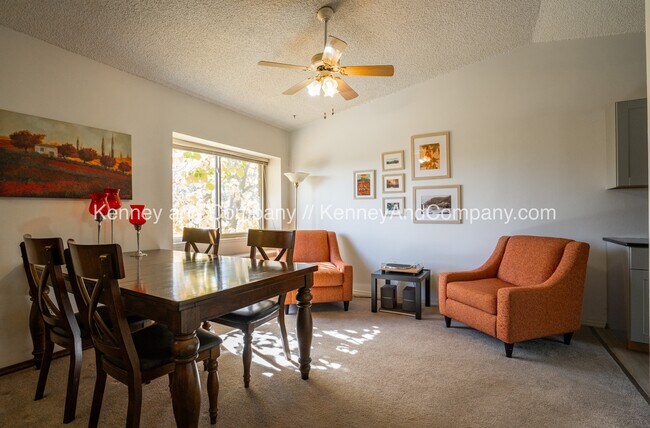 Building Photo - 5470 Sacramento Pl