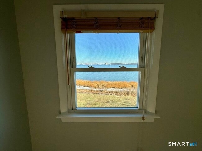 Building Photo - 3 Bayview Pl