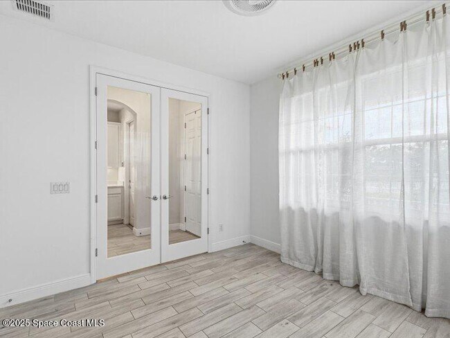 Building Photo - 7921 Mocan Ct