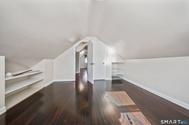 Building Photo - 33 Harland Ave