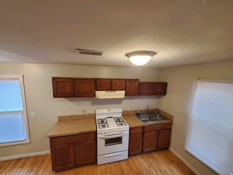 Kitchen - 327 E Church St