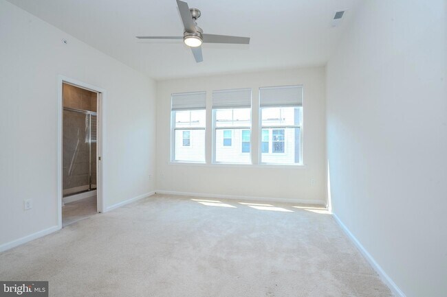 Building Photo - 9 Audley St