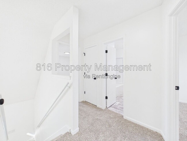 Building Photo - 504 Spring Ave