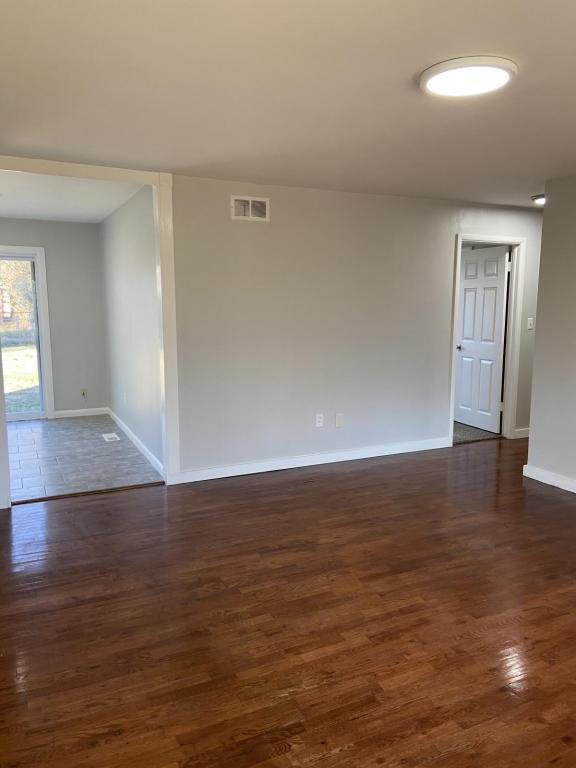 Building Photo - 1830 E 18th St