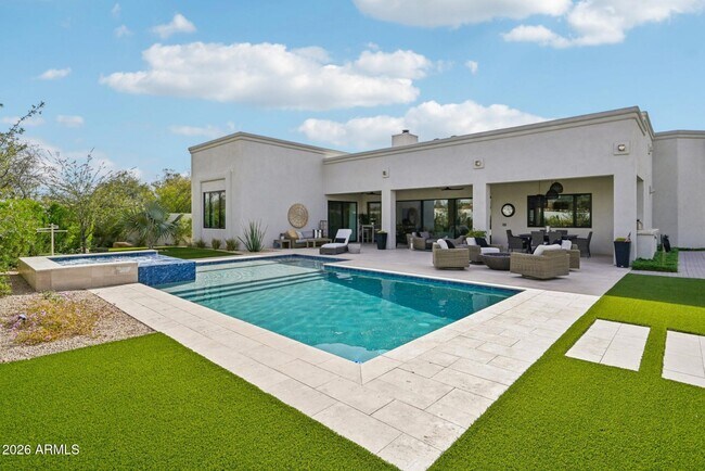 Building Photo - 9899 N 79th Way