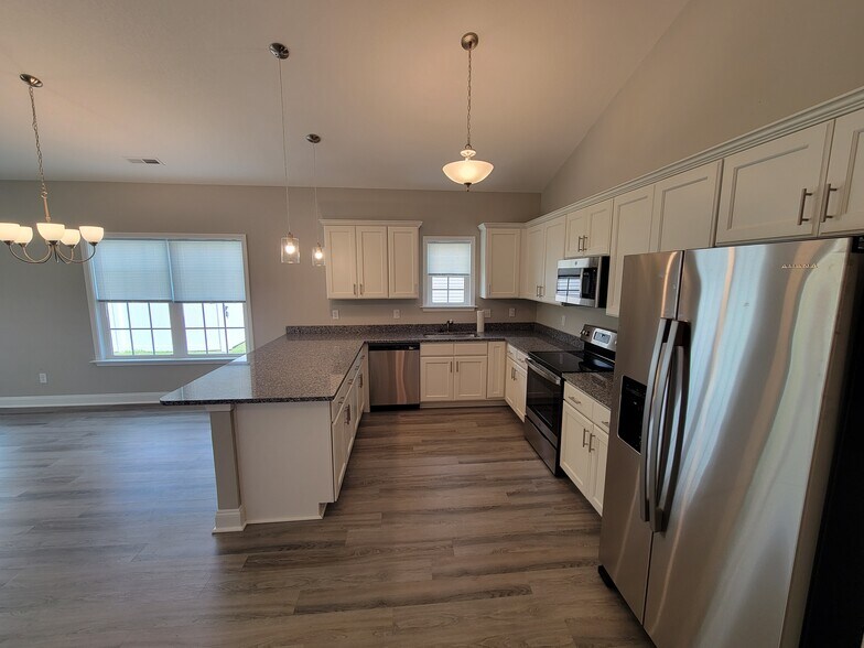 Building Photo - 764 Hobonny Loop