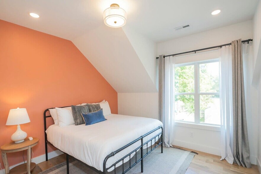 Building Photo - 106 Walnut Hill Dr