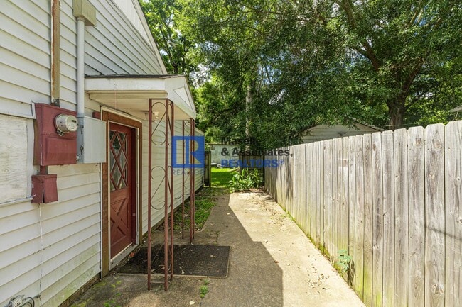 Building Photo - 3 Bed/2 Bath Home in Crystal Springs