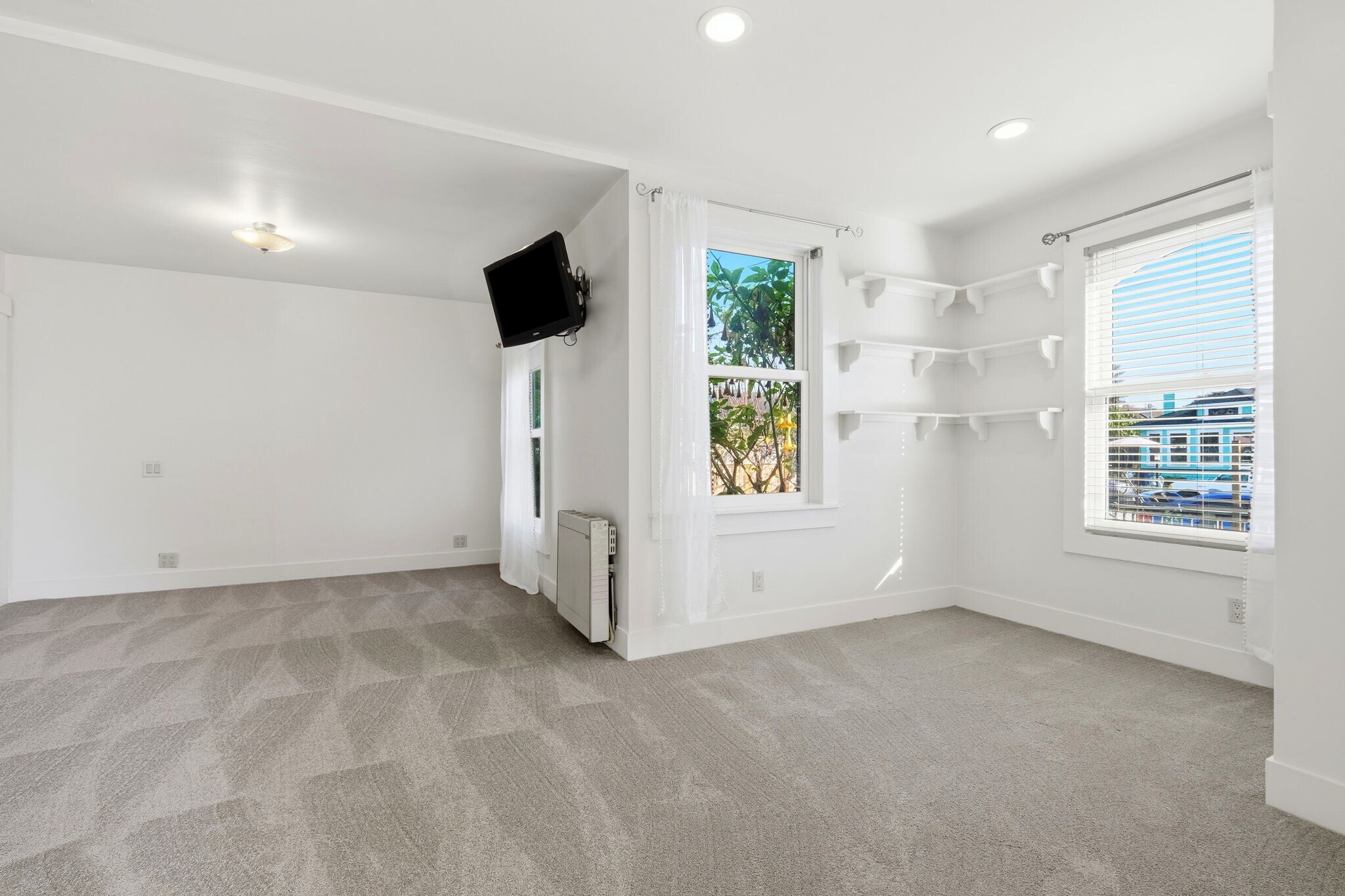 Building Photo - 603 Poplar Ave