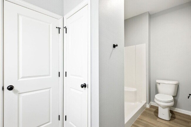 Building Photo - "Charming 3-Bedroom Denison Home with Gran...