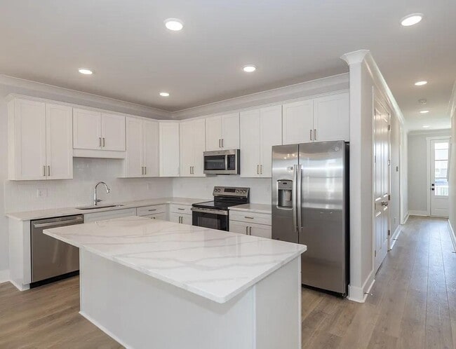 Building Photo - 2023 Rosemary Street