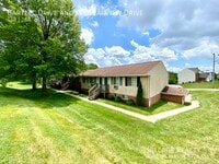 Building Photo - 51 W Clearview Dr