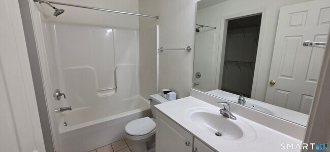 Building Photo - 20 Orchard St