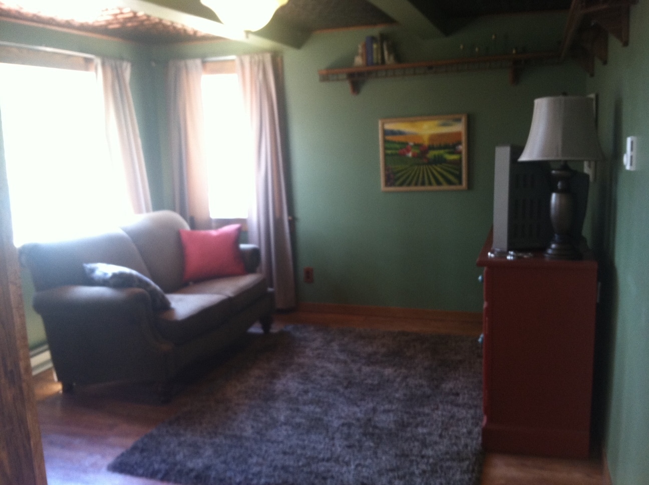 Living room - 468 HIGHLAND ST