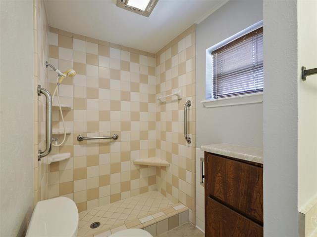 Building Photo - 923 Prestwick Ln