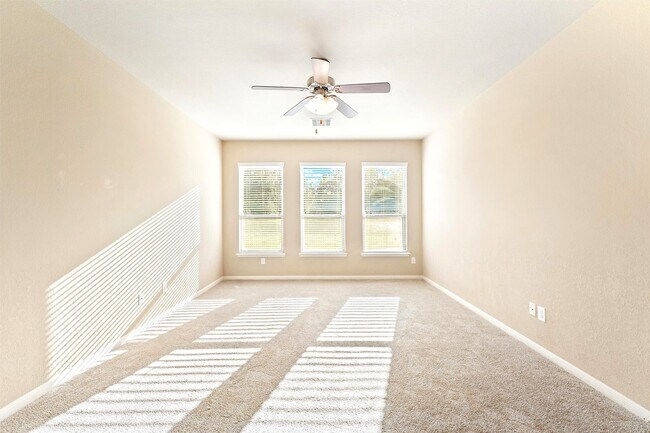 Building Photo - 91 West Wading Pond Circle