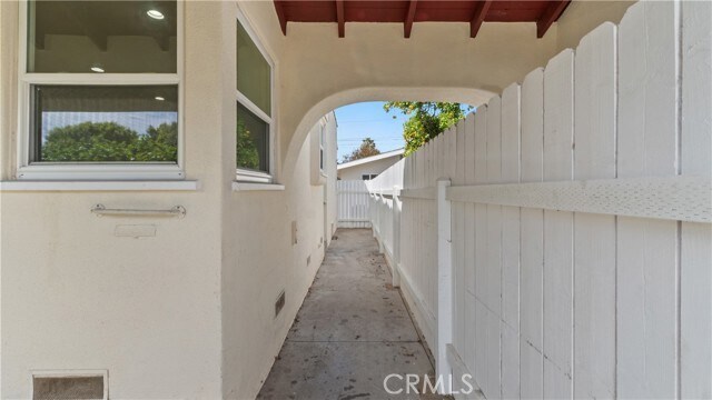 Building Photo - 9427 S 2nd Ave