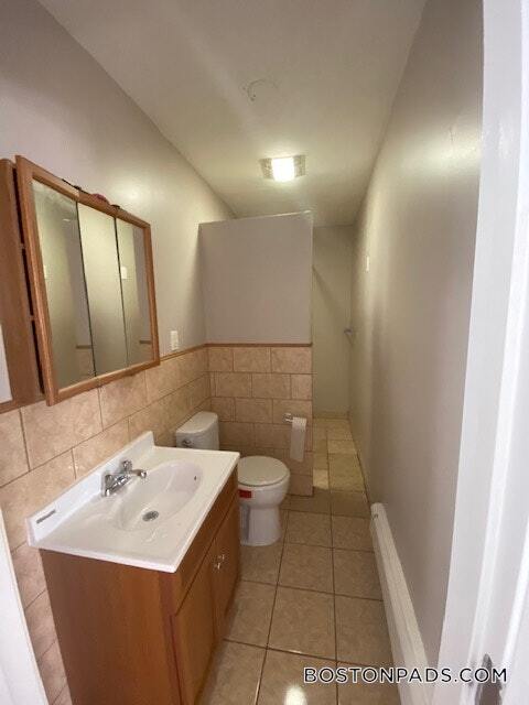 Building Photo - 66 Batchelder St