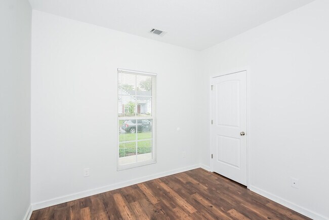 Building Photo - Spacious 4 Bedroom Home in Grovetown	, GA