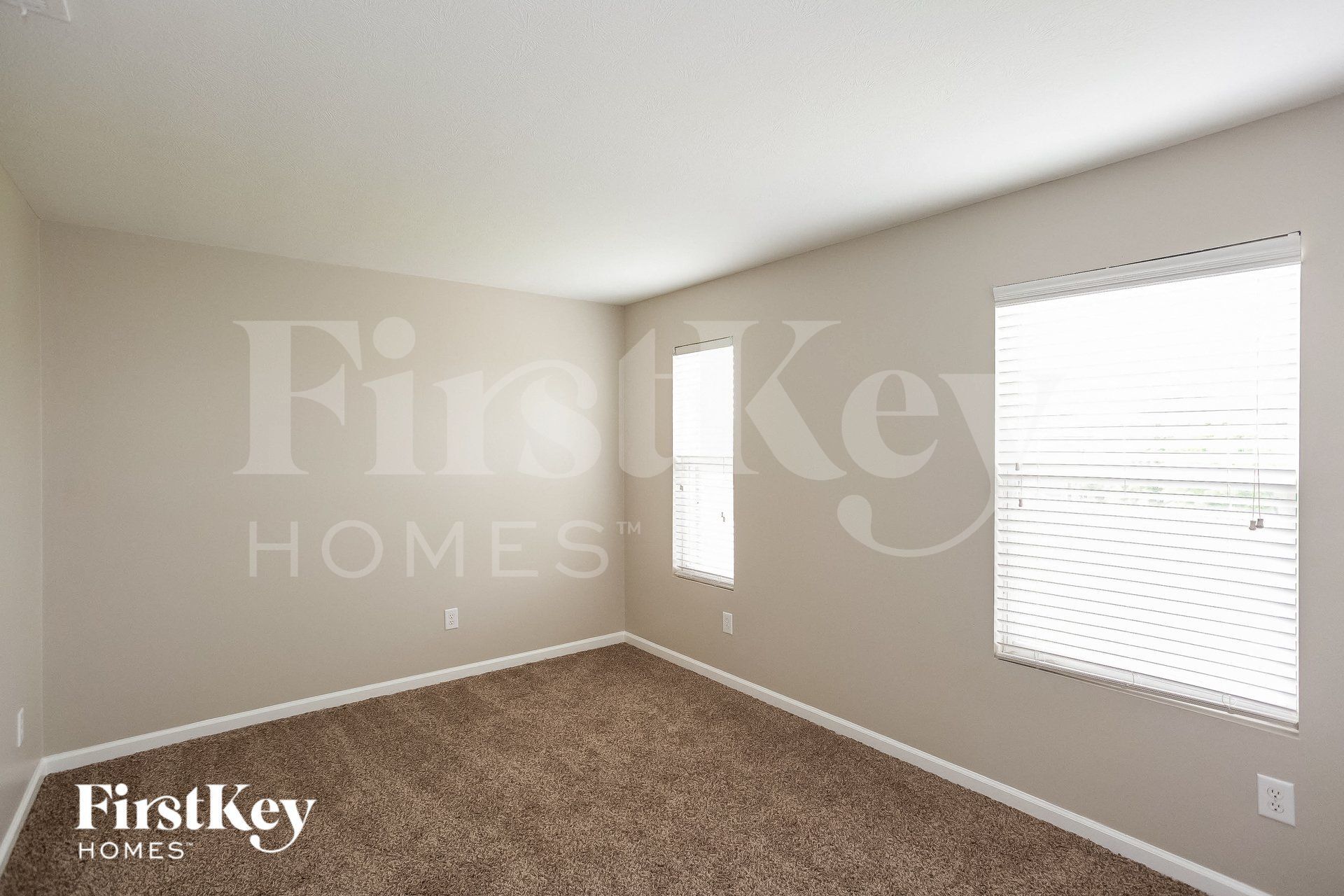Building Photo - 15490 Farmland Ct