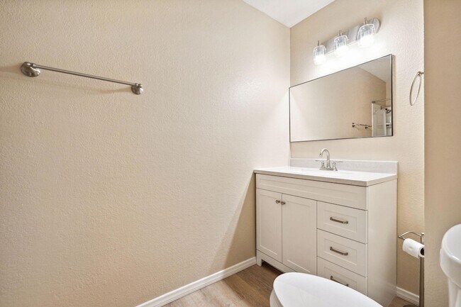 Building Photo - 56034 Desert Gold Dr