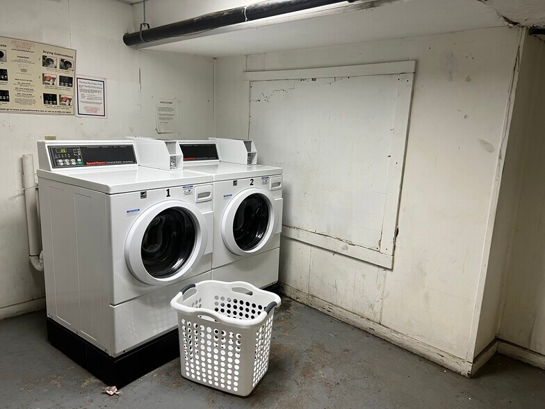 Building Photo - 178 Brighton Ave