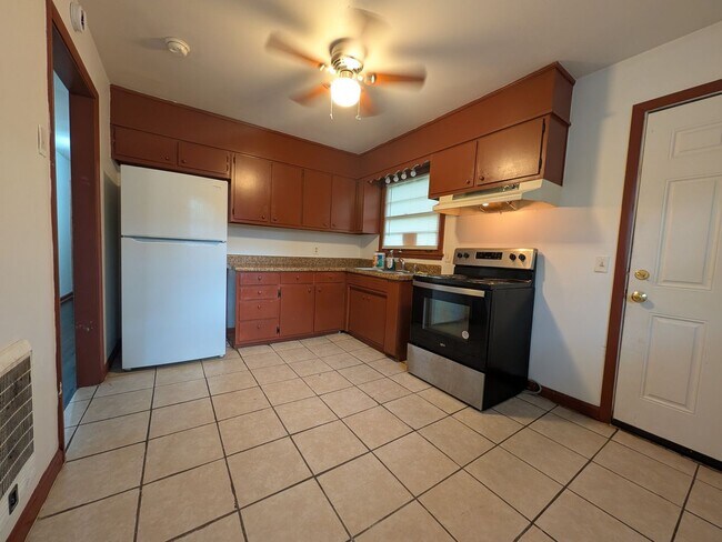 Building Photo - 1713 Niblick Ave NW