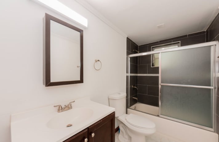 Building Photo - 1131 SW 14th Ave