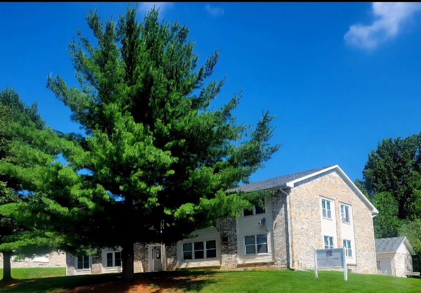 Primary Photo - Magnolia Manor Apartments and Townhomes