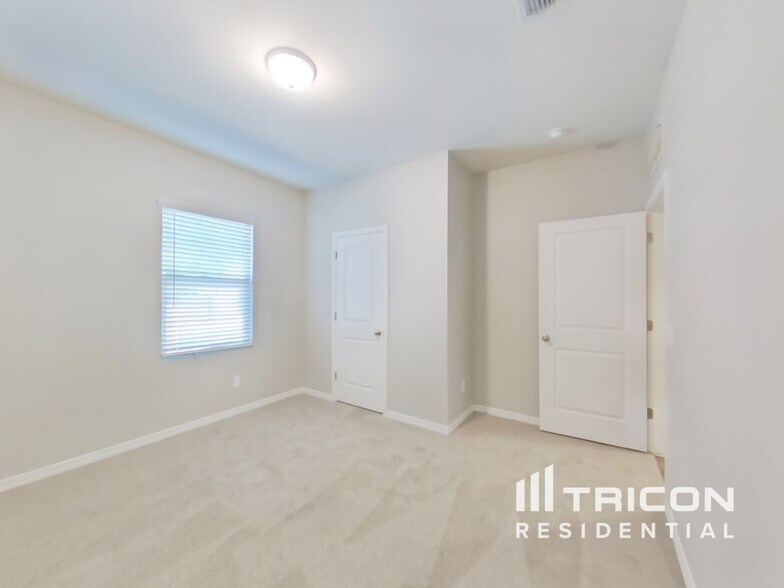 Building Photo - 33598 N Draba Ln