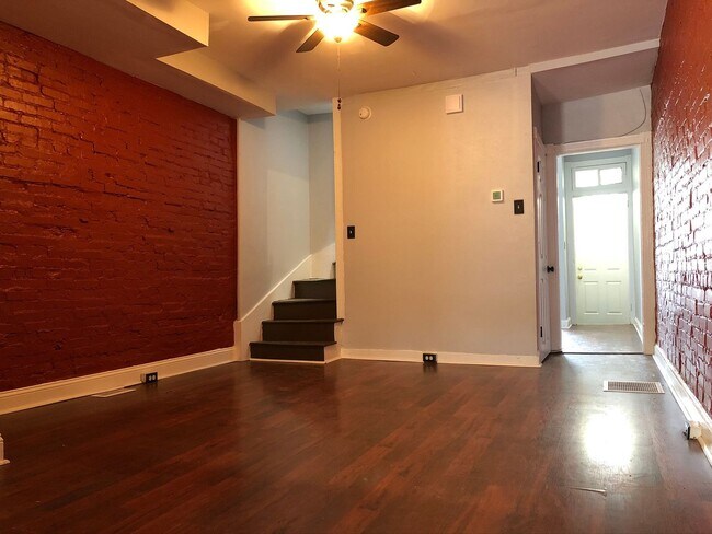 Building Photo - Charming 2 Bedroom/1 Bathroom Townhome in Abell, Baltimore, MD!