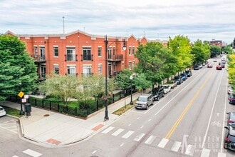 Building Photo - 757 W 14th St