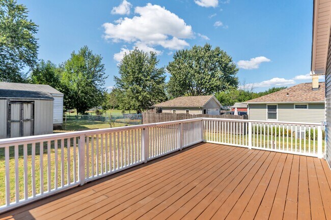 Building Photo - 168 Wheeler St