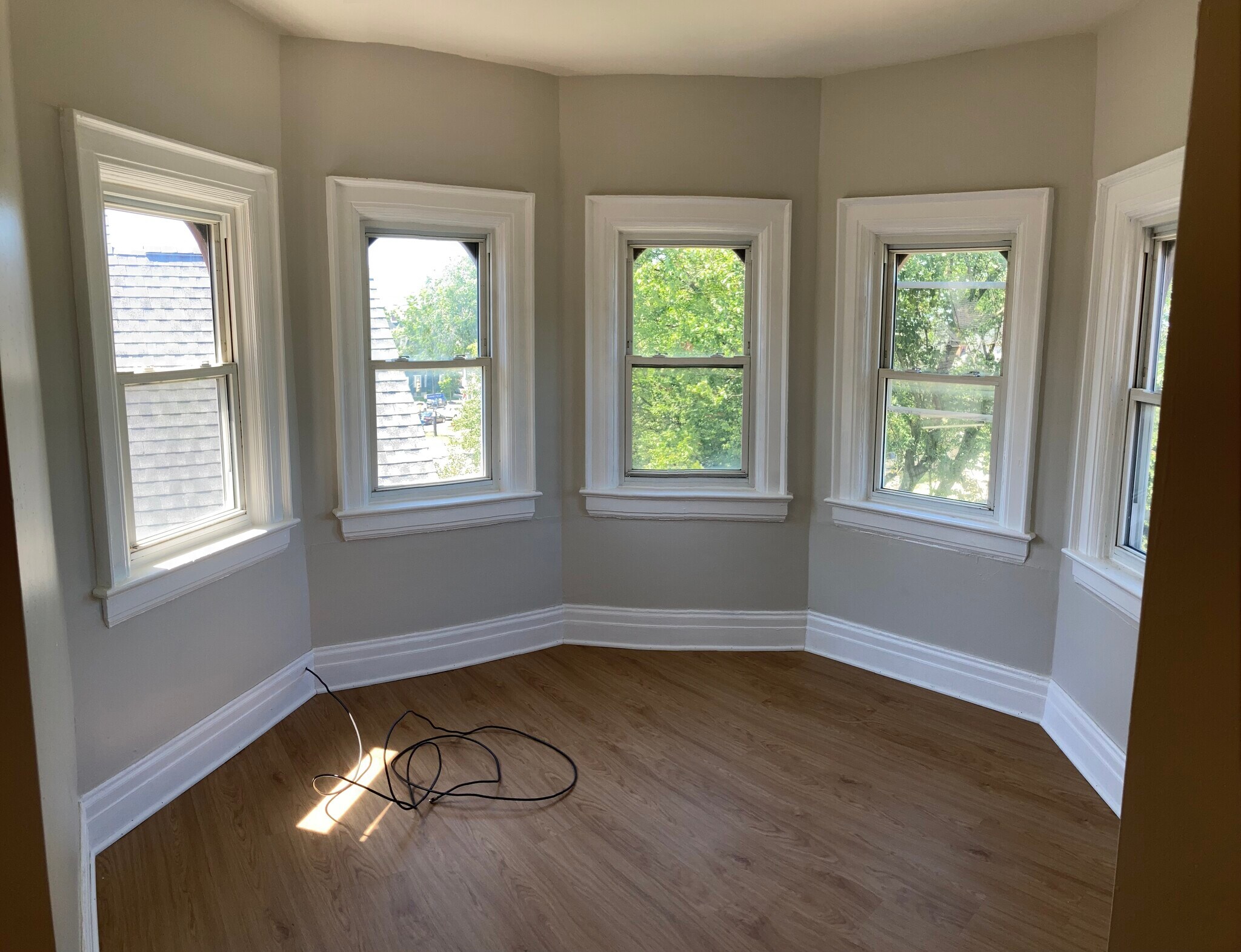 Building Photo - 257 Richmond Ave