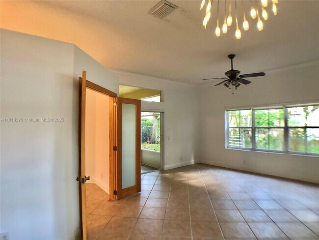 Building Photo - 1138 Croton Ct