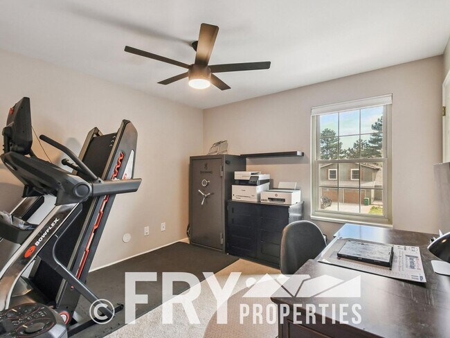 Building Photo - Spacious Five-Bedroom - Great For Entertaining